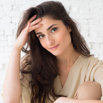 woman with youthful lips